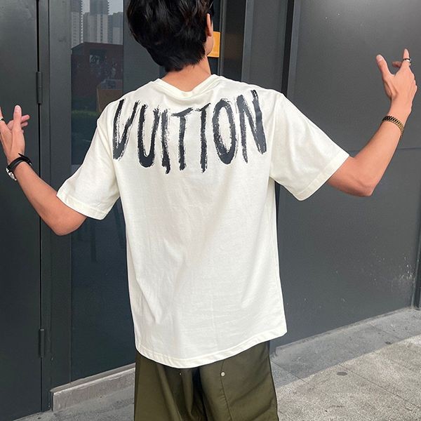 ルイヴィトン ロゴの手描きグラフィティ刺繍入り Tシャツ vum35179
